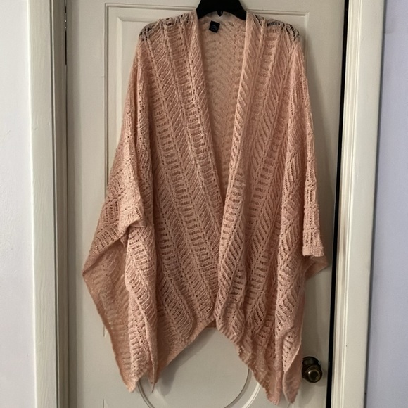 Blush knit wrap - Picture 2 of 4